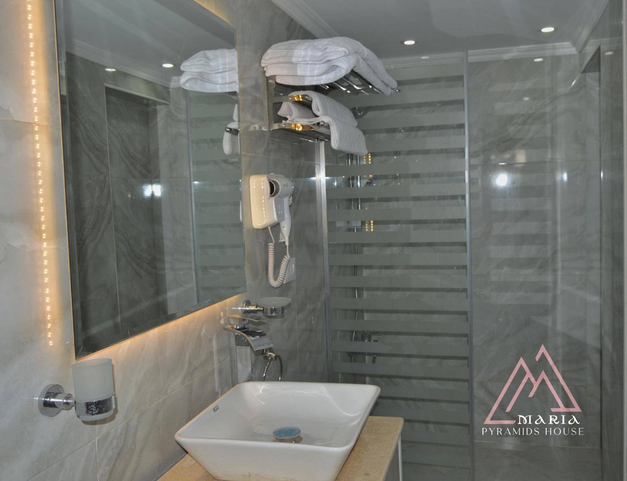 Maria Pyramids House Hotel Kafrat al Jabal Bagian luar foto